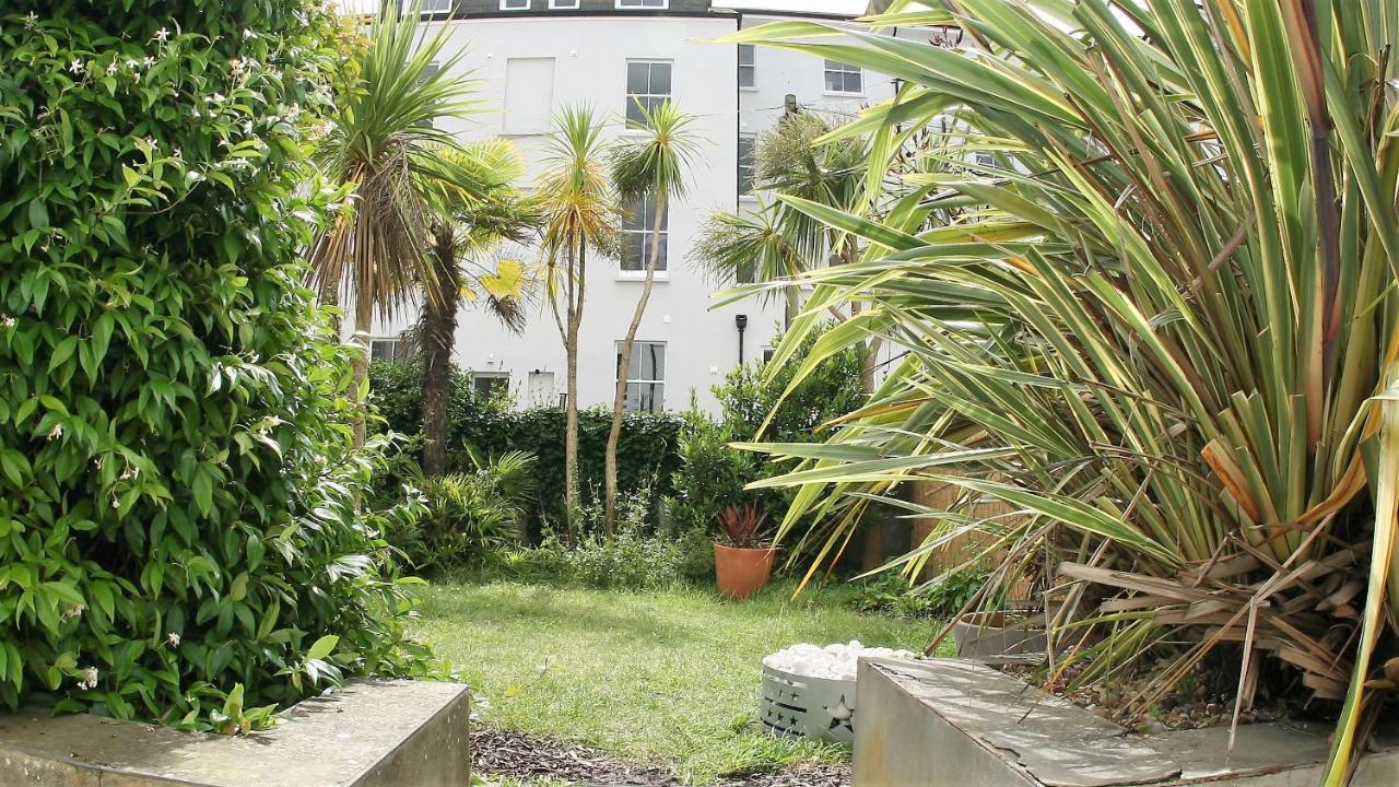 Burlington Palace Eastbourne Seafront Villa With Garden. Exterior foto